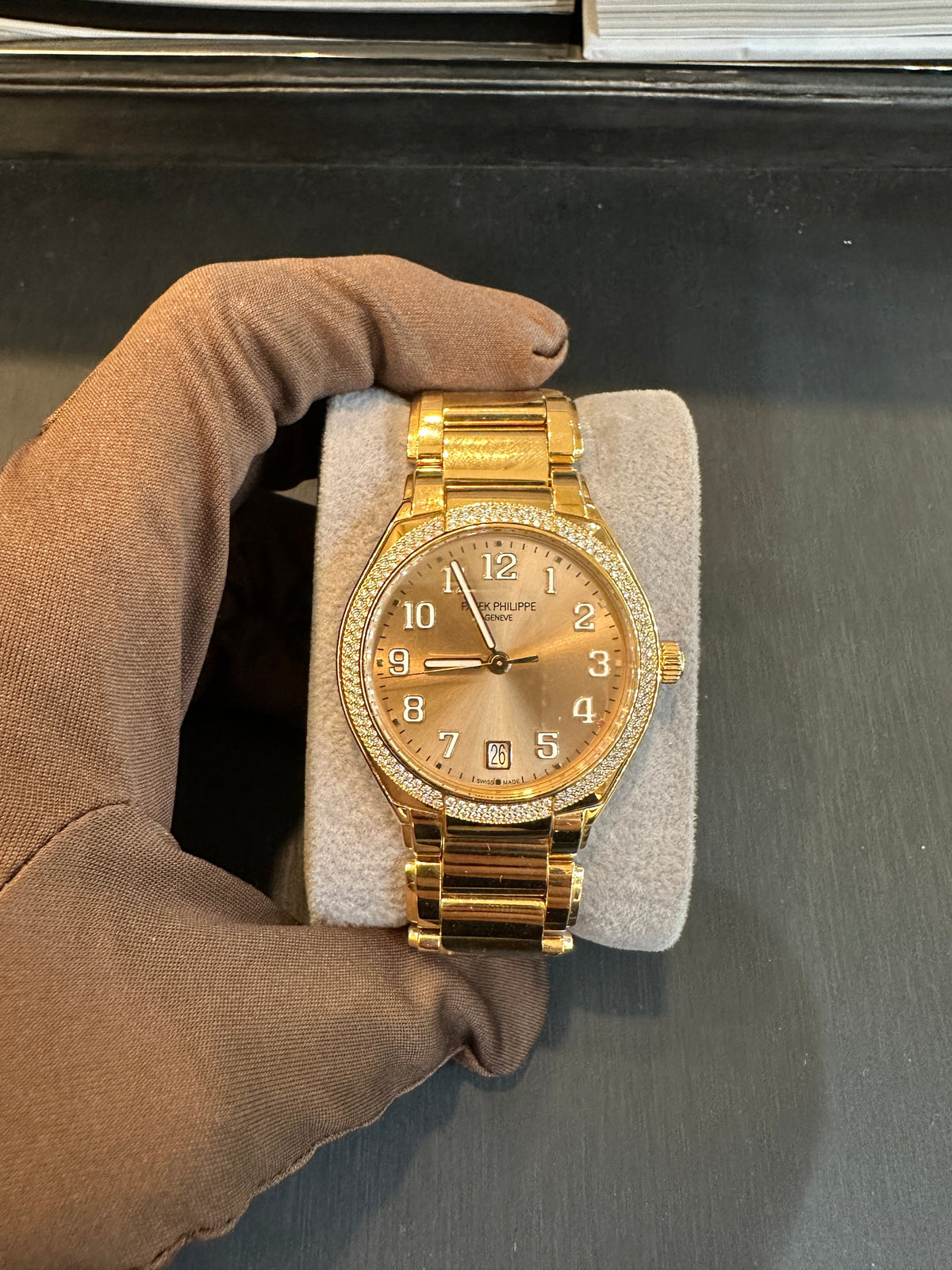 Mint Q4 2025 Patek Philippe Twenty~4 Rose Gold 7300/1200R Silvery White Dial 7300/1200 7300