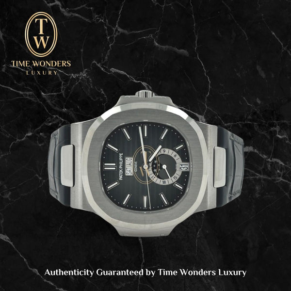 LNIB December 2015 Patek Philippe Nautilus Grey Moonphase 5726A-001 5726A 5726