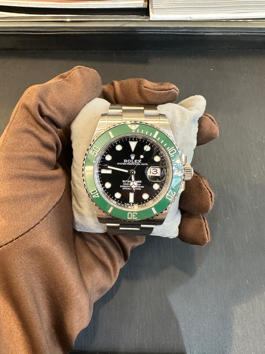 Rolex Submariner Ref No. 126610LV