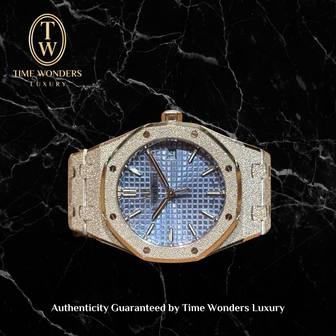 Mint December 2022 Audemars Piguet Royal Oak 34mm 77353BC Ice Blue Dial Frosted White Gold 77353