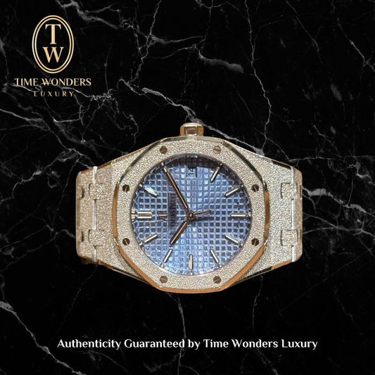 Mint December 2022 Audemars Piguet Royal Oak 34mm 77353BC Ice Blue Dial Frosted White Gold 77353